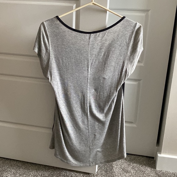 Alya black suede-like lazer cut from grey t-shirt back tee size XS - Picture 3 of 4